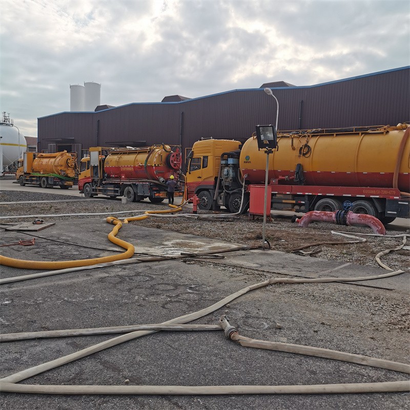 淇滨污水池清理