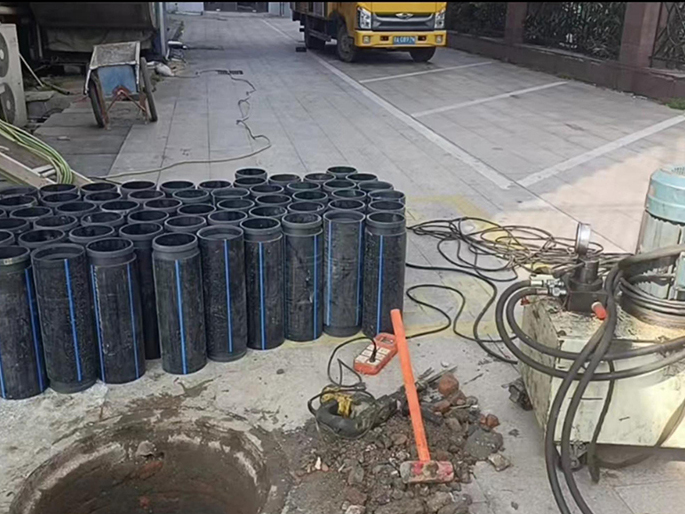 淇滨PE置换管厂家 DN315置换管 非开挖管短管置换